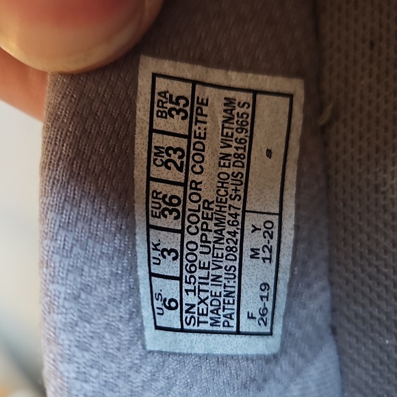 Skechers Slip Ons - Picture 10 of 11